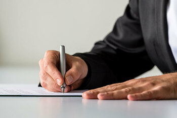 Fotografen: 15 Klauseln für einen wasserdichten Vertrag: Vorlage und Erklärungen